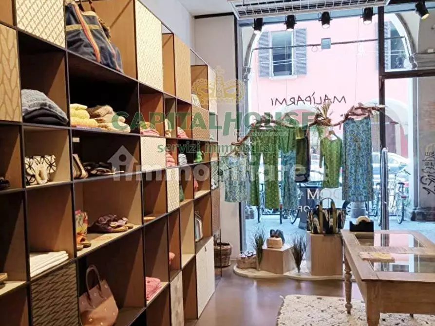 Immagine 3 di Locale commerciale in affitto  in Via San Felice a Bologna