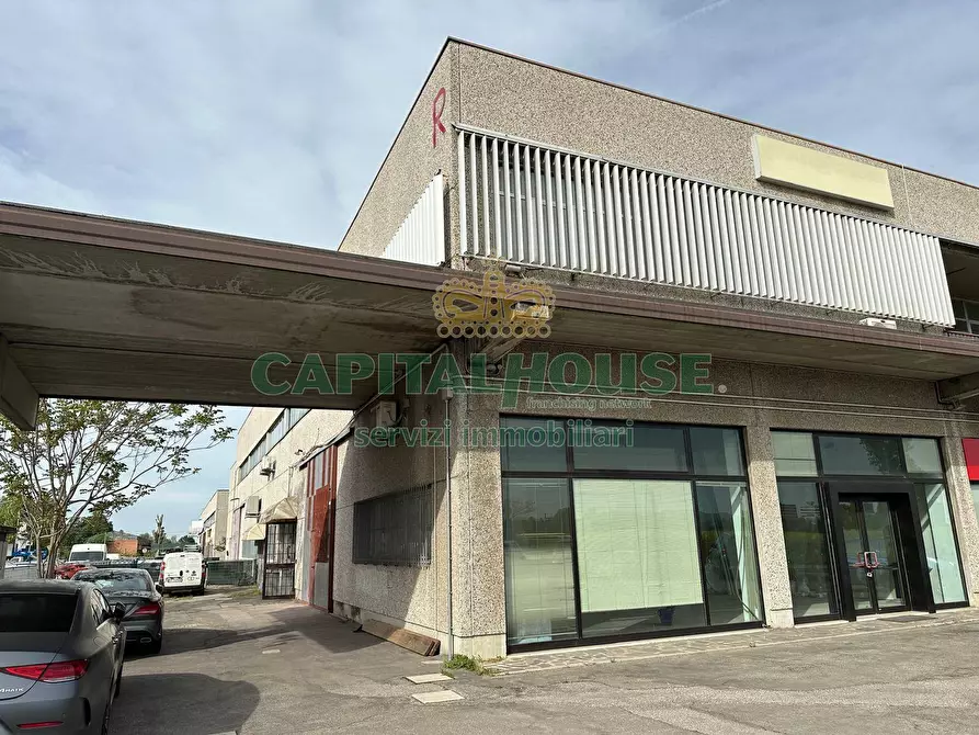 Immagine 11 di Ufficio in affitto  in Via Enrico Mattei a Bologna