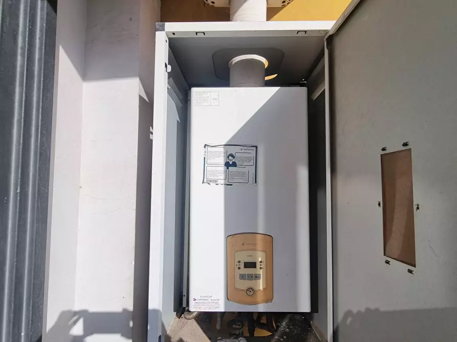 Immagine 26 di Appartamento in vendita  a Macerata Campania