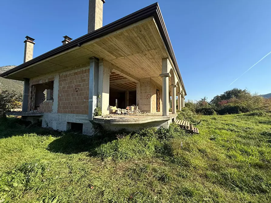 Immagine 4 di Villa in vendita  in Via Piro a Mercato San Severino