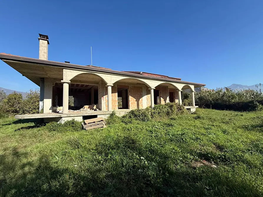 Immagine 1 di Villa in vendita  in Via Piro a Mercato San Severino