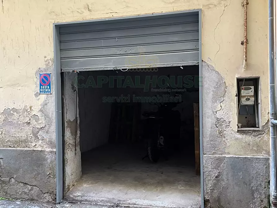Immagine 11 di Box auto in affitto  in VICO PAOLO BOTTONI a Capua