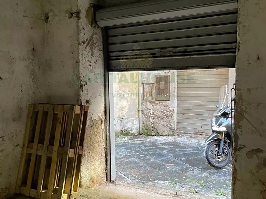 Immagine 4 di Box auto in affitto  in VICO PAOLO BOTTONI a Capua