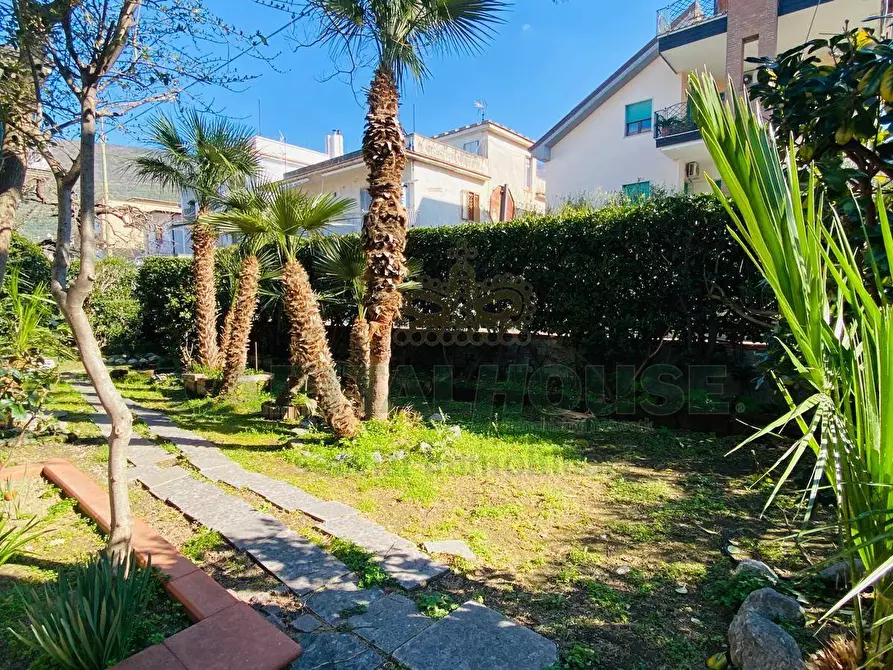 Immagine 9 di Villa in vendita  in sirignano a Sirignano