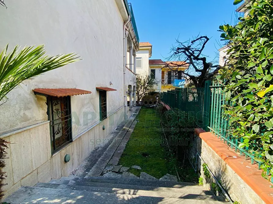 Immagine 11 di Villa in vendita  in sirignano a Sirignano