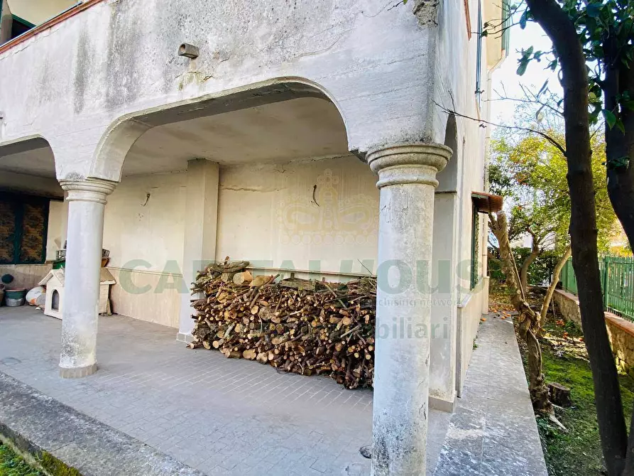 Immagine 13 di Villa in vendita  in sirignano a Sirignano