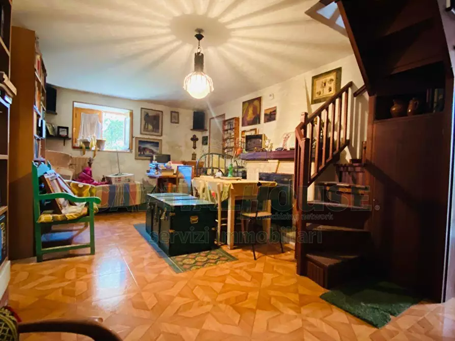 Immagine 37 di Villa in vendita  in sirignano a Sirignano