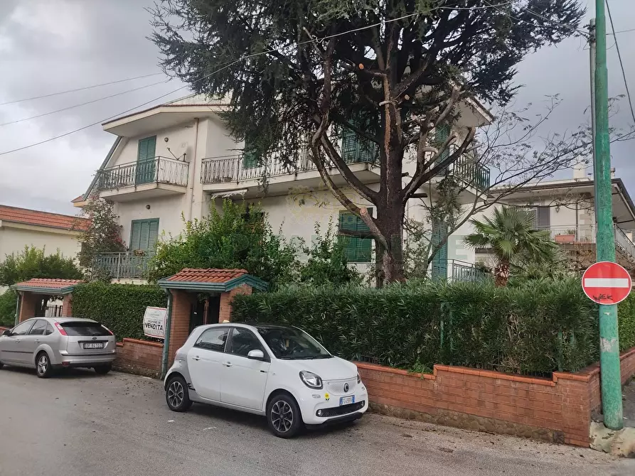 Immagine 38 di Villa in vendita  in sirignano a Sirignano