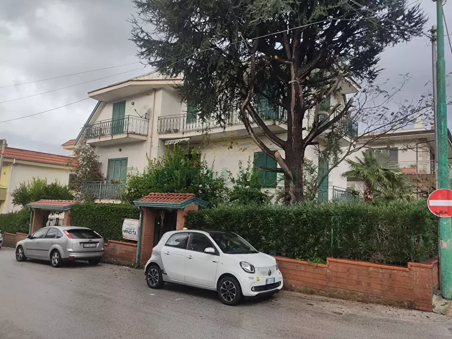 Immagine 39 di Villa in vendita  in sirignano a Sirignano