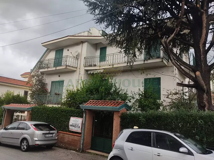 Immagine 40 di Villa in vendita  in sirignano a Sirignano