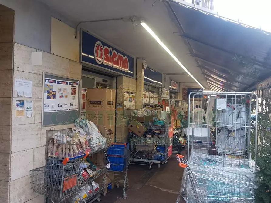 Immagine 5 di Locale commerciale in affitto  in Viale Italia a Capodrise