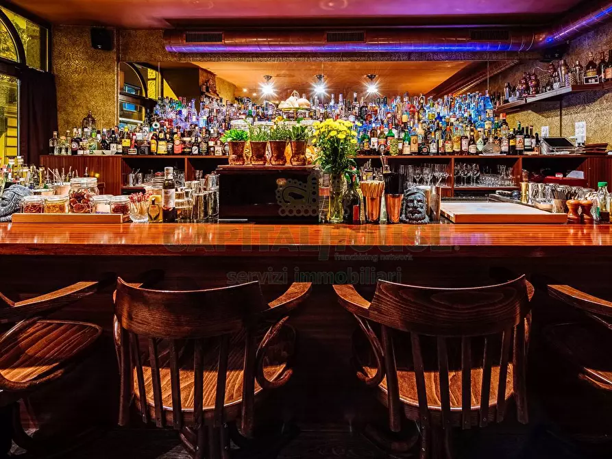 Immagine 3 di Locale commerciale in affitto  in Via Marco Polo a Bologna