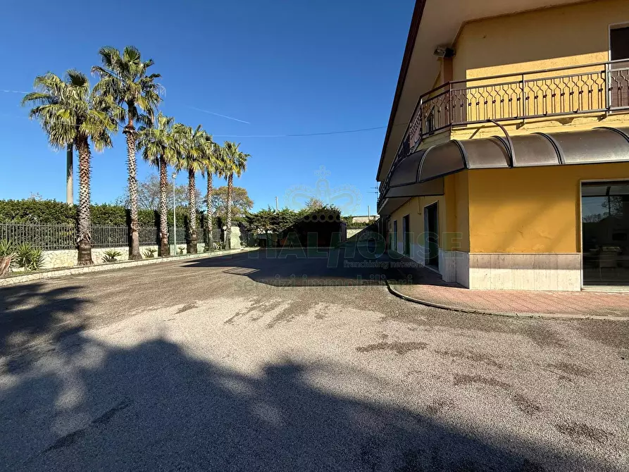 Immagine 5 di Locale commerciale in vendita  in Strada Statale a Eboli