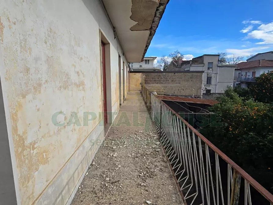 Immagine 4 di Villa in vendita  in Viale Carlo III a Capodrise