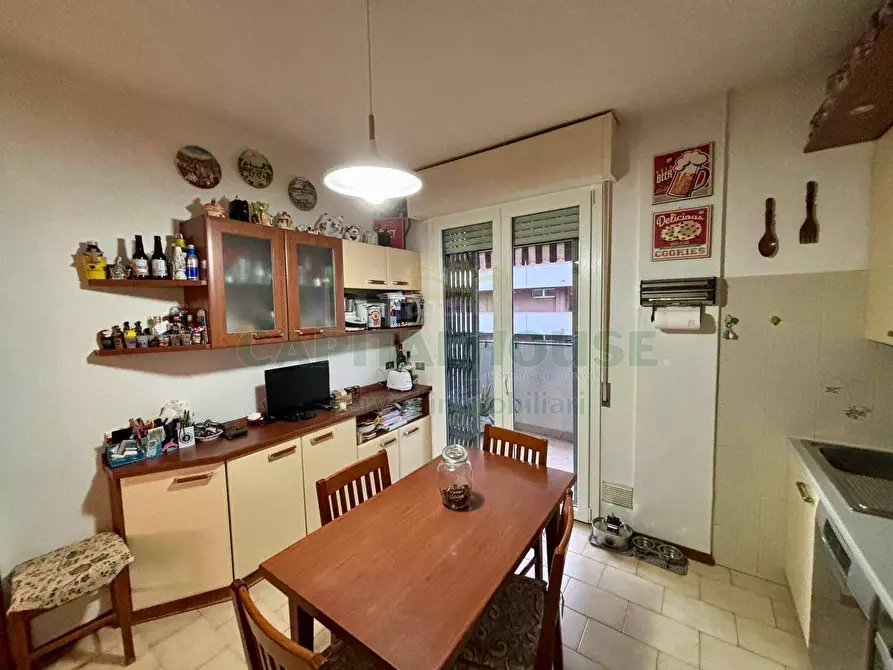 Immagine 10 di Appartamento in vendita  in Via Francesco Zanardi a Bologna