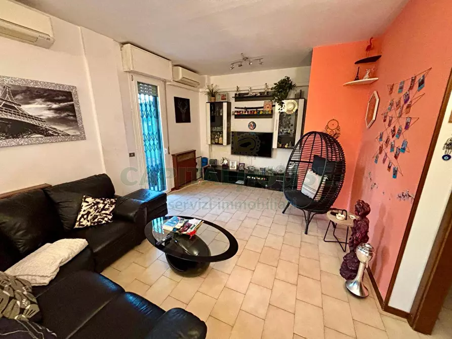 Immagine 2 di Appartamento in vendita  in Via Francesco Zanardi a Bologna