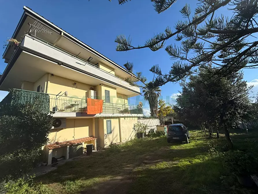 Immagine 1 di Villa in vendita  a Eboli
