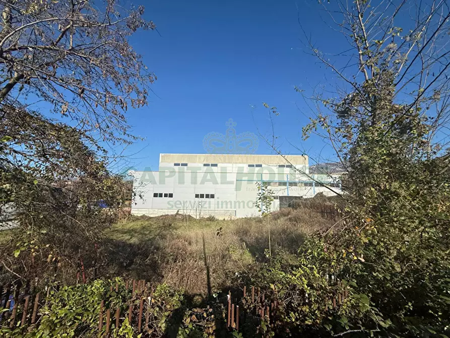 Immagine 2 di Locale commerciale in vendita  in Zona P.I.P a Baronissi