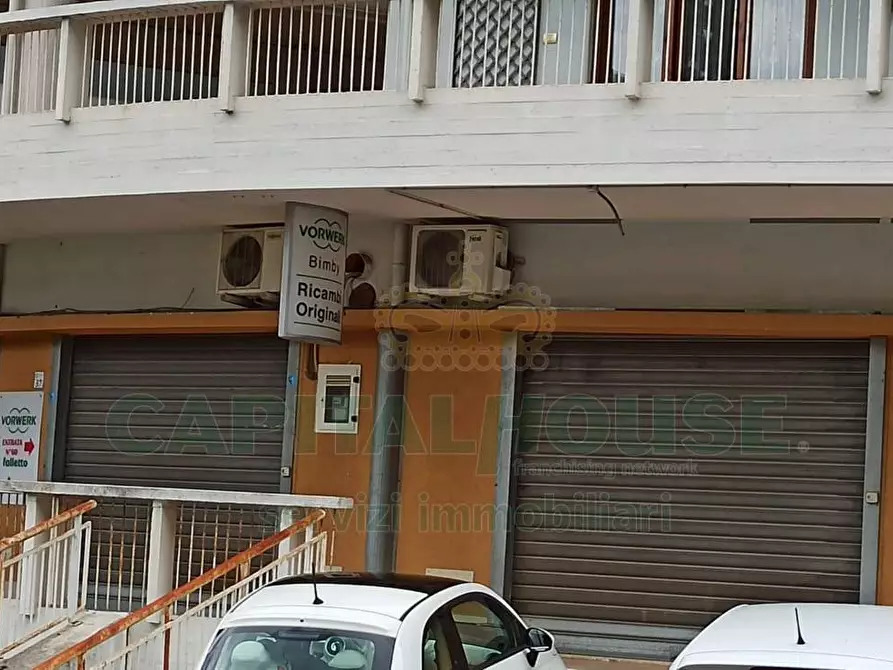Immagine 3 di Locale commerciale in vendita  in Via Santina Campana a Mercato San Severino