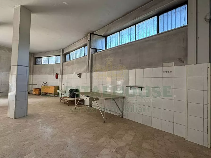 Immagine 10 di Locale commerciale in affitto  a Mugnano Del Cardinale