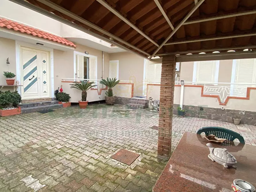 Immagine 1 di Casa indipendente in vendita  in Saviano a Saviano