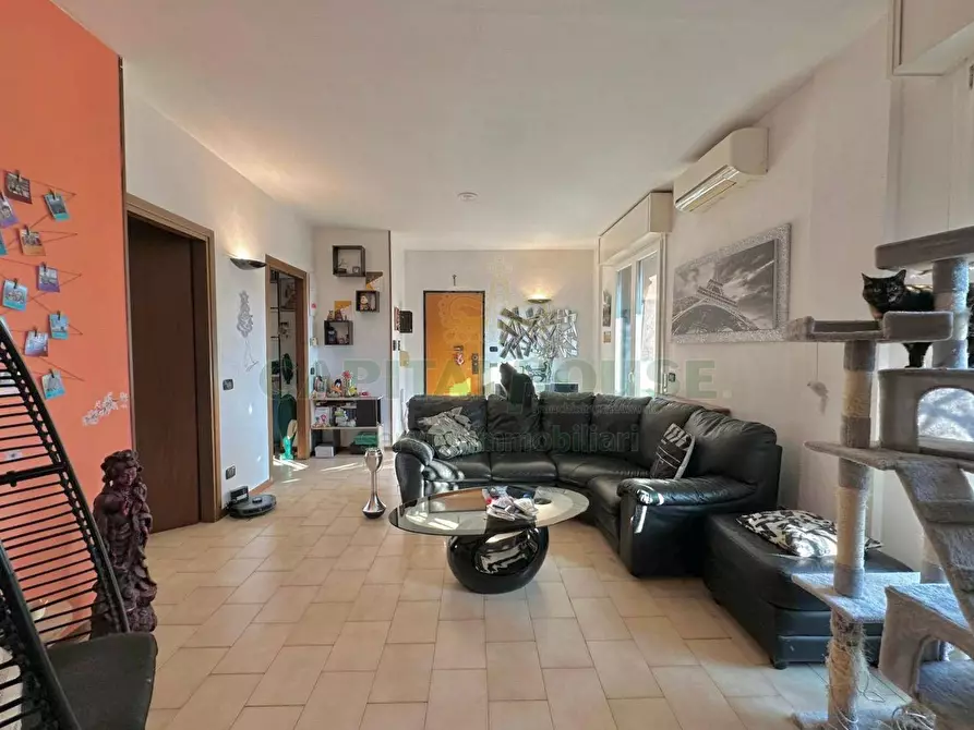 Immagine 2 di Appartamento in vendita  in Via Francesco Zanardi a Bologna