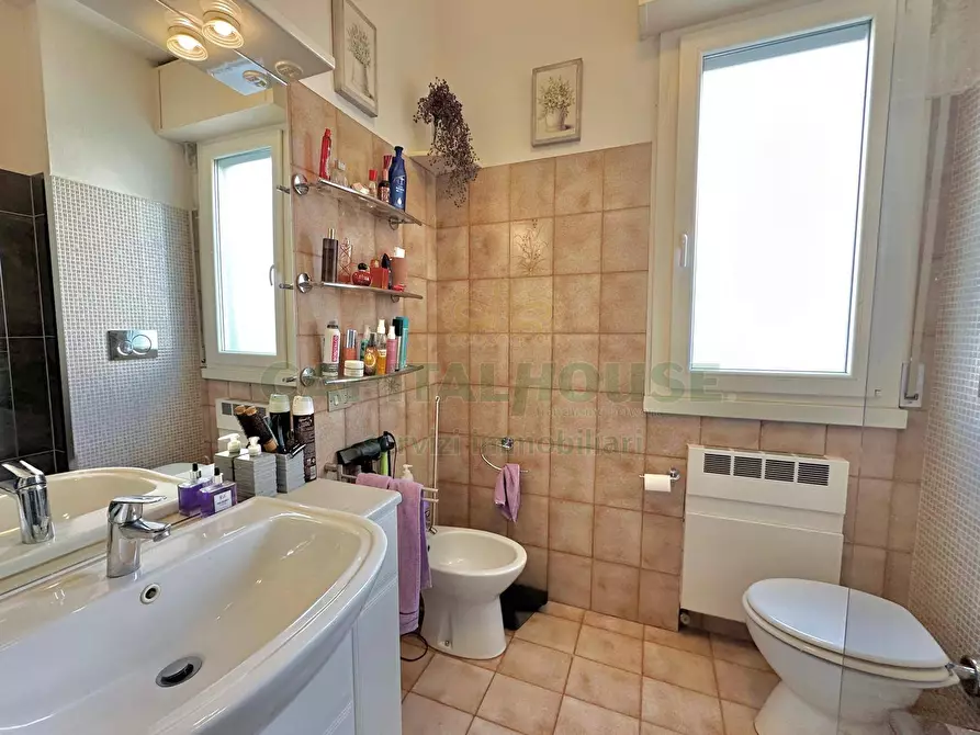 Immagine 27 di Appartamento in vendita  in Via Francesco Zanardi a Bologna