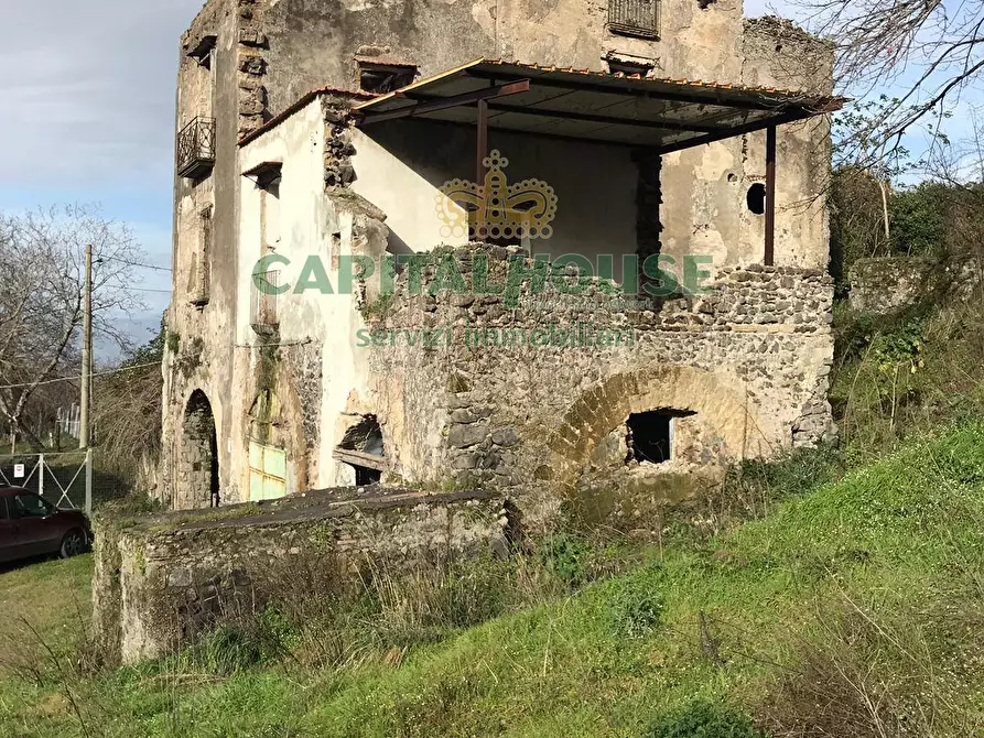 Immagine 1 di Casa semindipendente in vendita  in via capra bianca a Saviano