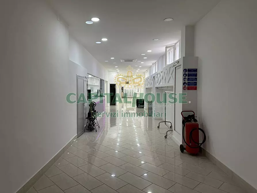 Immagine 4 di Locale commerciale in vendita  in via gaetano ferraioli a San Giuseppe Vesuviano