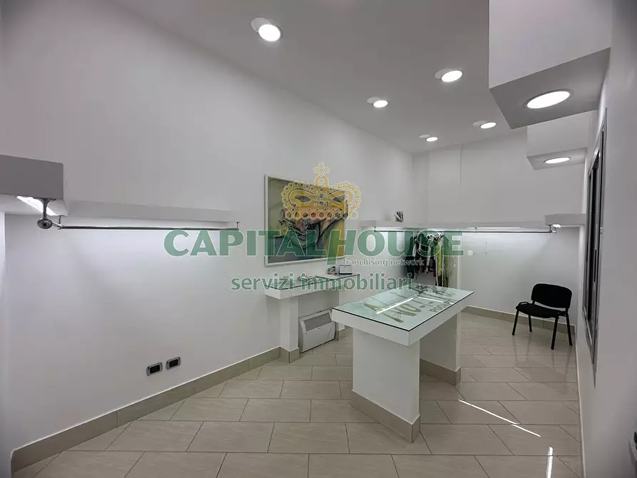 Immagine 13 di Locale commerciale in vendita  in via gaetano ferraioli a San Giuseppe Vesuviano