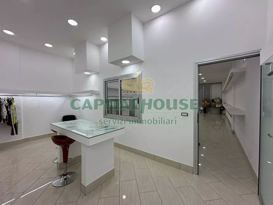 Immagine 15 di Locale commerciale in vendita  in via gaetano ferraioli a San Giuseppe Vesuviano
