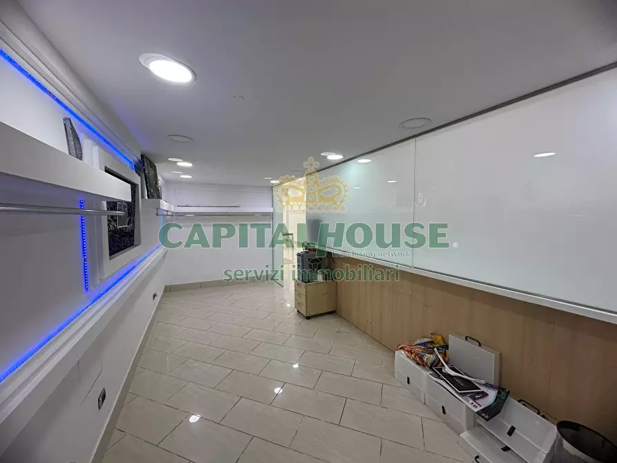 Immagine 20 di Locale commerciale in vendita  in via gaetano ferraioli a San Giuseppe Vesuviano