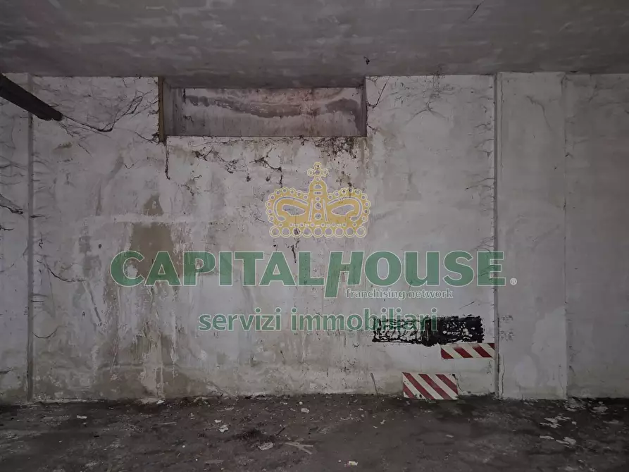 Immagine 25 di Ufficio in vendita  a Camigliano