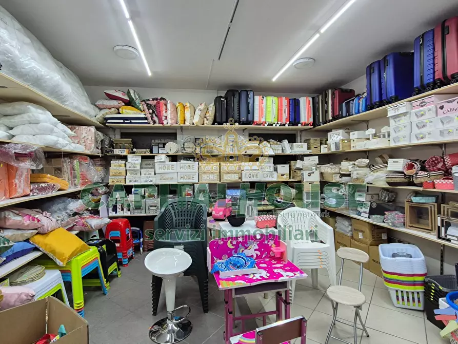 Immagine 6 di Locale commerciale in vendita  a Camigliano
