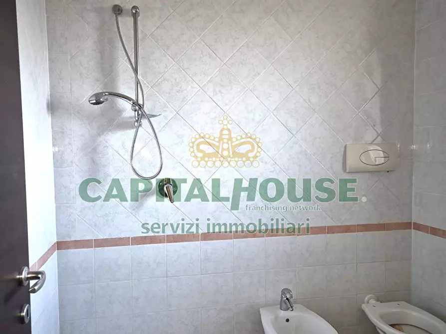 Immagine 20 di Ufficio in vendita  a Camigliano