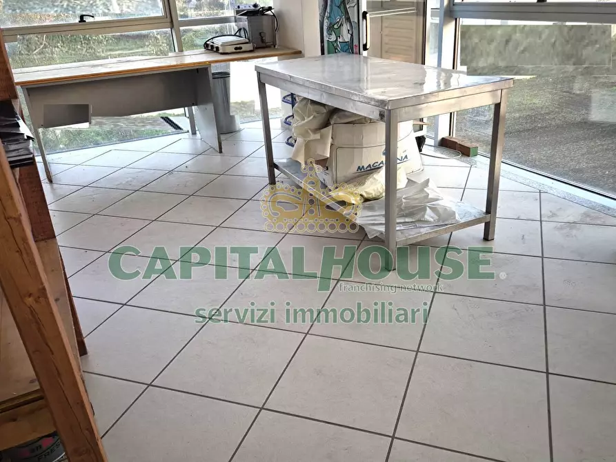 Immagine 22 di Ufficio in vendita  a Camigliano