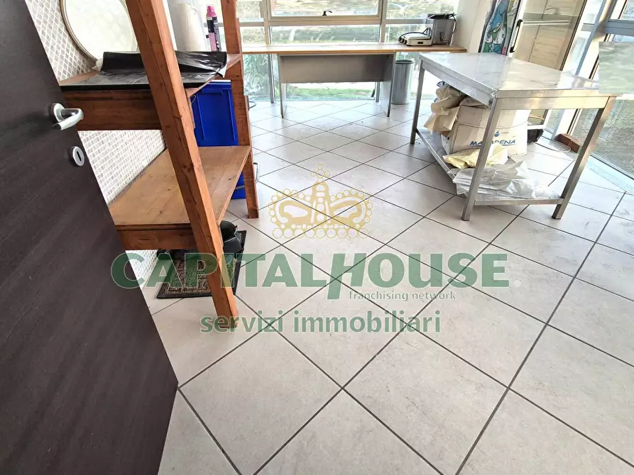 Immagine 28 di Ufficio in vendita  a Camigliano