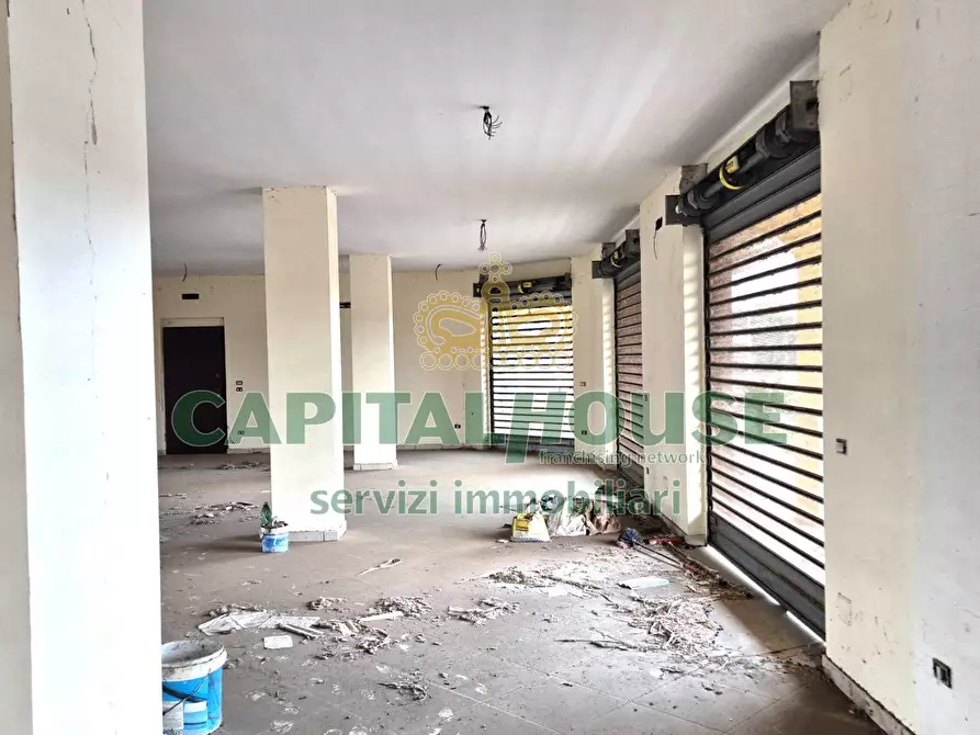 Immagine 8 di Locale commerciale in vendita  a Camigliano