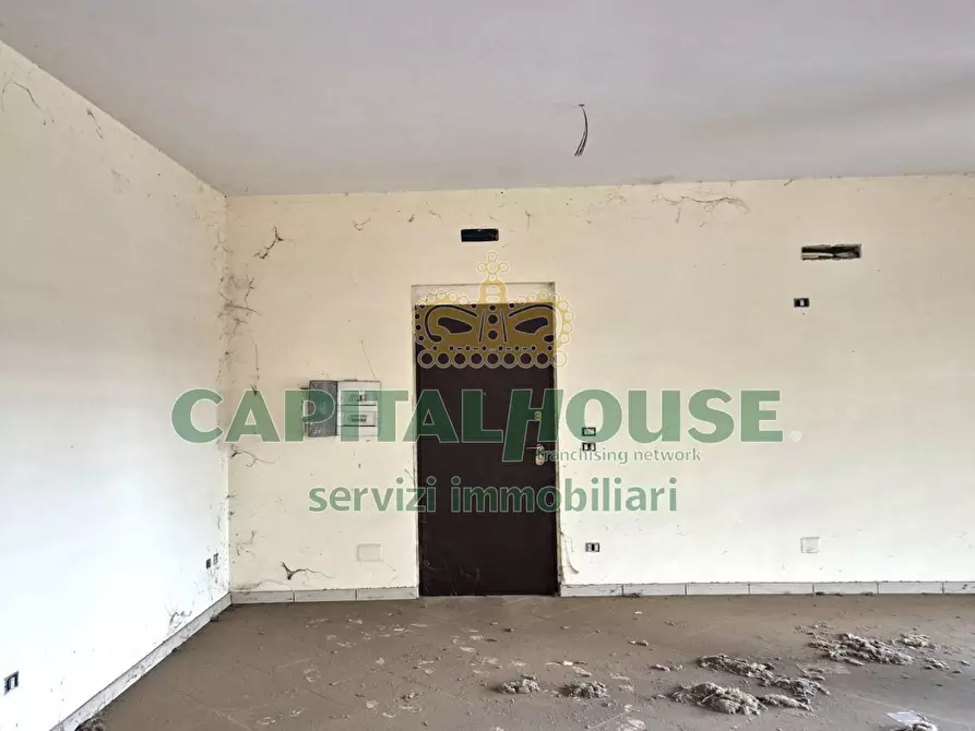 Immagine 10 di Locale commerciale in vendita  a Camigliano