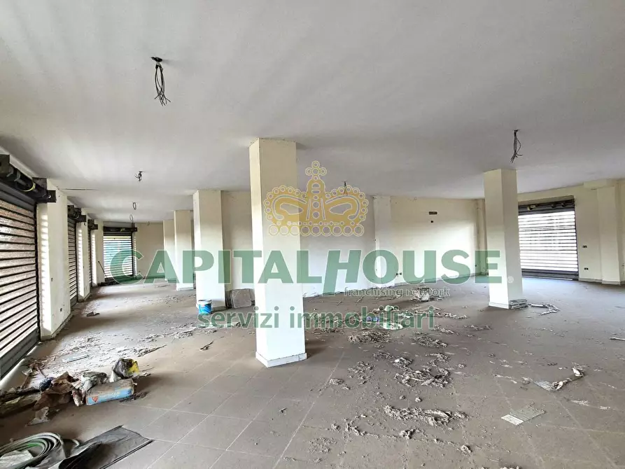 Immagine 13 di Locale commerciale in vendita  a Camigliano