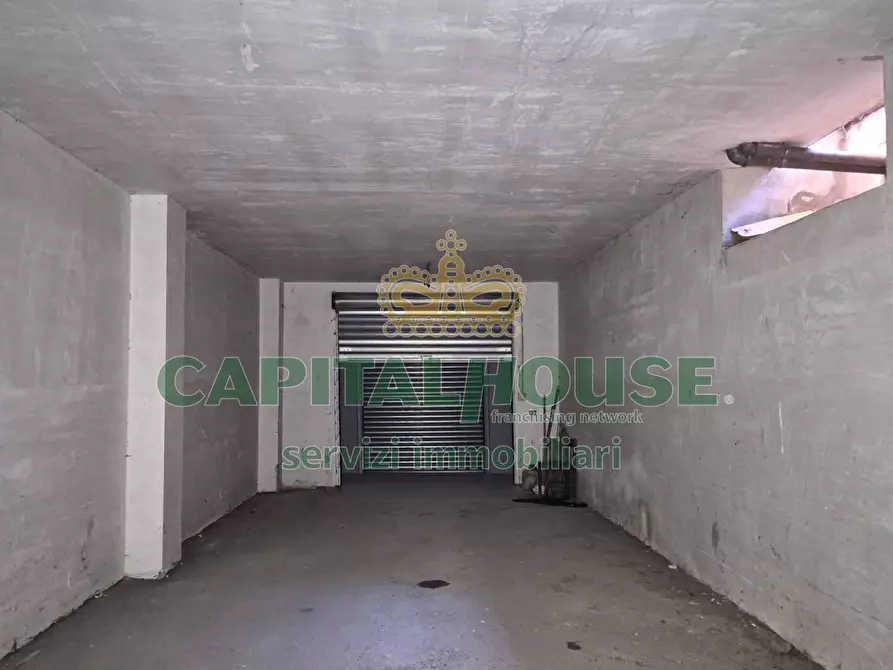 Immagine 25 di Locale commerciale in vendita  a Camigliano