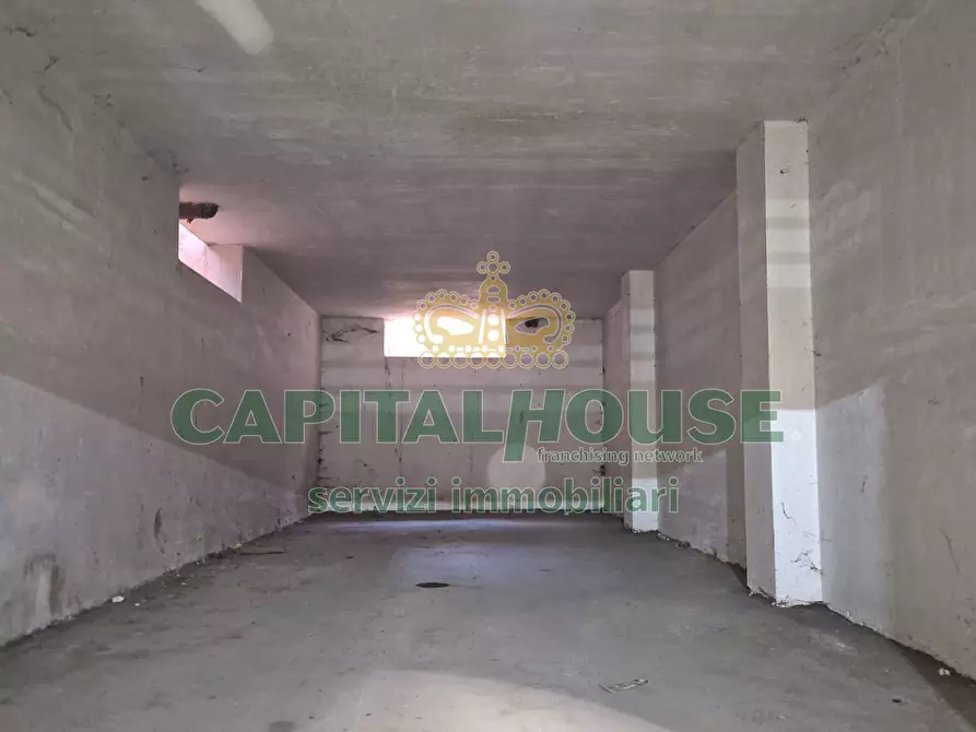 Immagine 26 di Locale commerciale in vendita  a Camigliano