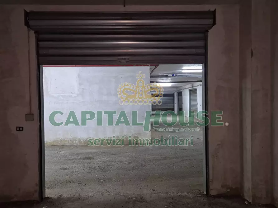 Immagine 21 di Locale commerciale in vendita  a Camigliano