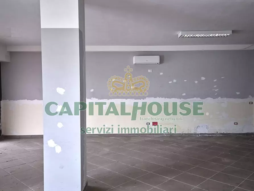 Immagine 8 di Locale commerciale in vendita  a Camigliano