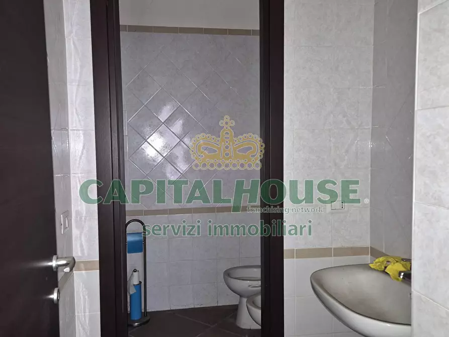 Immagine 9 di Locale commerciale in vendita  a Camigliano