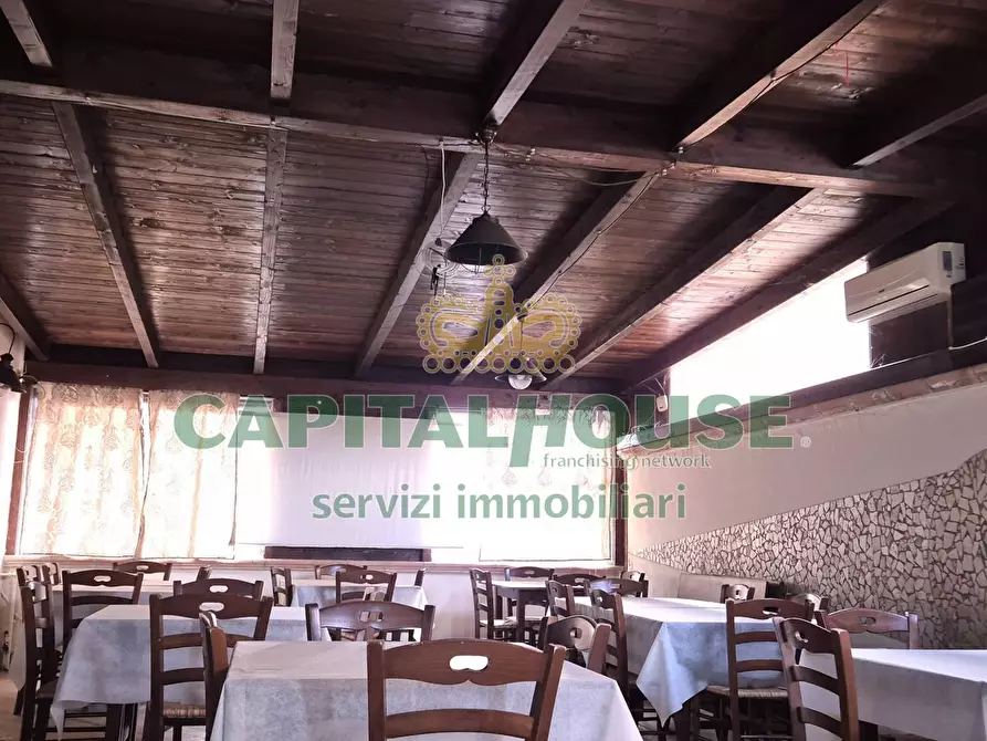Immagine 9 di Locale commerciale in vendita  a Camigliano