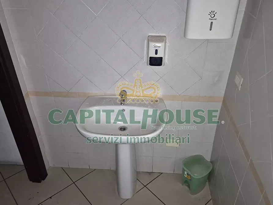 Immagine 20 di Locale commerciale in vendita  a Camigliano