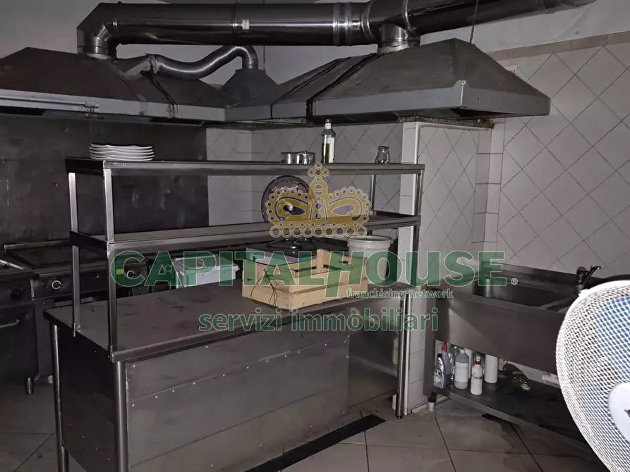 Immagine 29 di Locale commerciale in vendita  a Camigliano