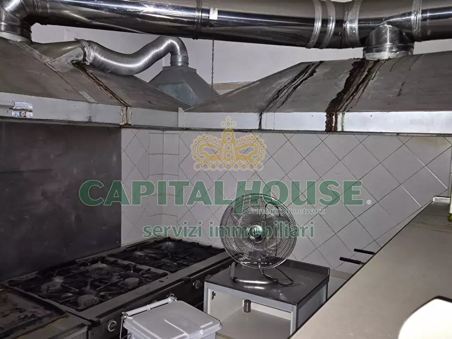 Immagine 33 di Locale commerciale in vendita  a Camigliano