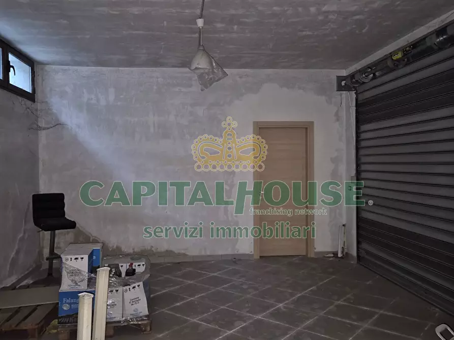 Immagine 44 di Locale commerciale in vendita  a Camigliano